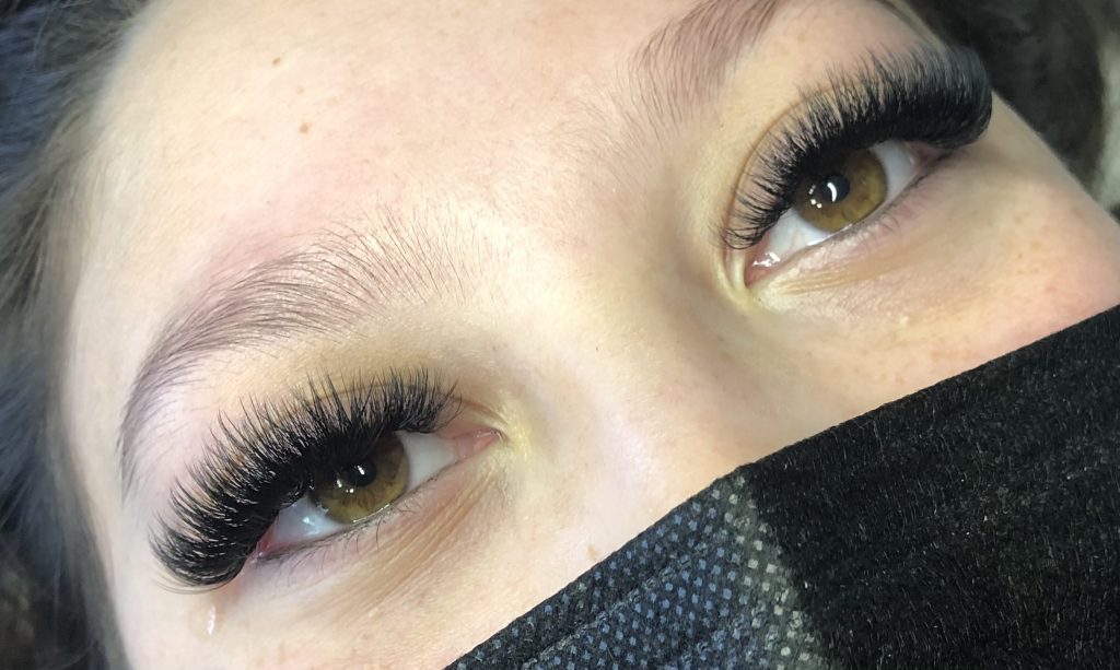 Beauty by Arbhia - WIMPERS | NAGELS | LASH LIFT - Uit Rotterdam